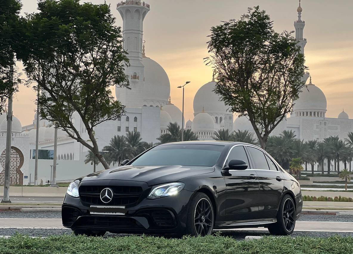 VIP-экскурсия в Абу-Даби на Mercedes бизнес-класса